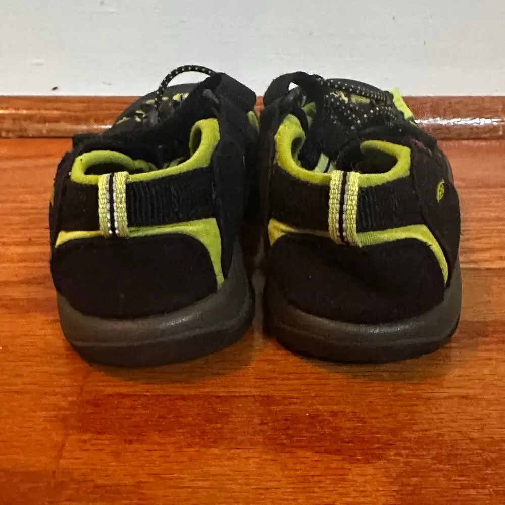 Keen Newport H2 Sandals sz 12 Black Waterproof Sandals